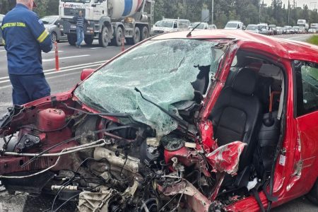 Τροχαίο στα Χανιά: Δεν έμεινε τίποτα από το αμάξι, 1 νεκρή