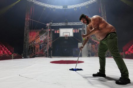 Η αθέατη ζωή του τσίρκου