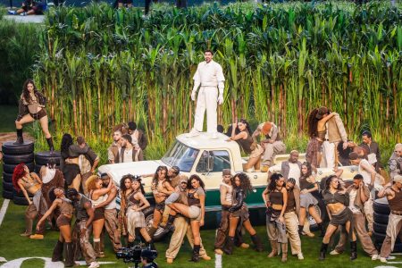 Bad Bunny: Όλα τα πολιτικά μηνύματα του show στο Super Bowl