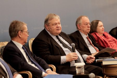 Κύκλος Ιδεών: Οι προϋποθέσεις και το βάθος των αλλαγών στο Σύνταγμα