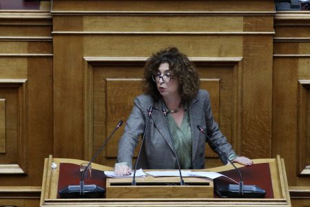 Η επιστολή της Καραγεωργοπούλου: «Θα διατηρήσω την έδρα που μου εμπιστεύθηκαν οι πολίτες»