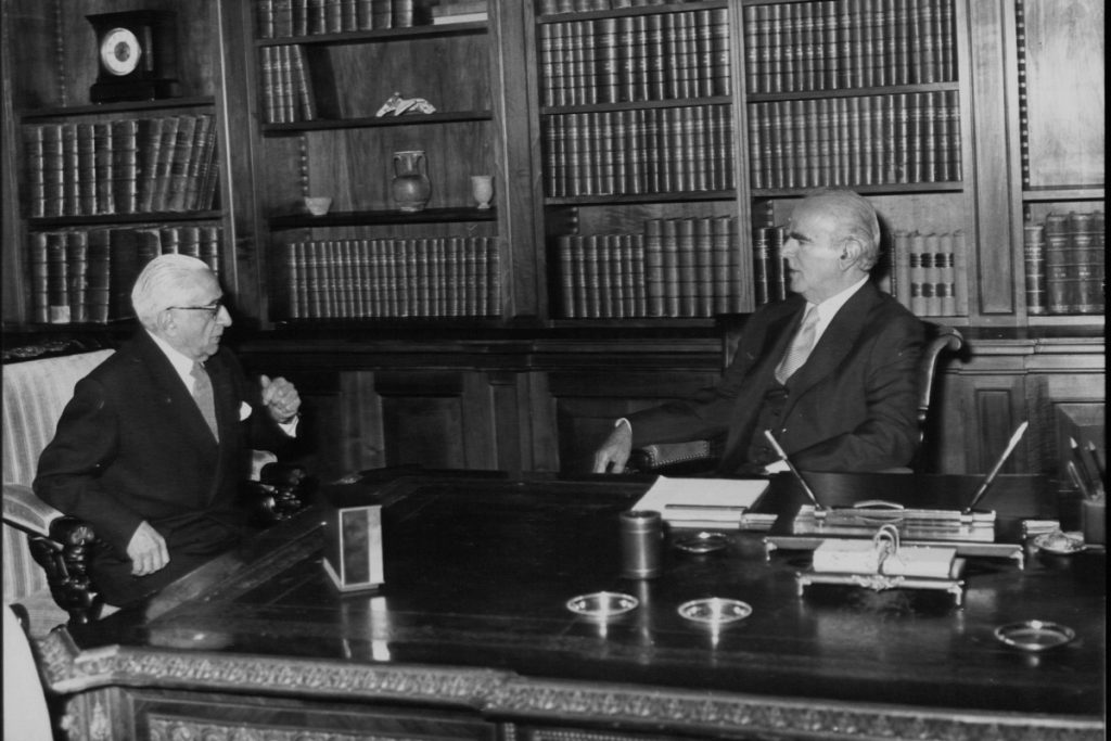 Πολιτικοί vs Συνταγματολόγων: Ποιος έχει τον πρώτο λόγο στην Αναθεώρηση