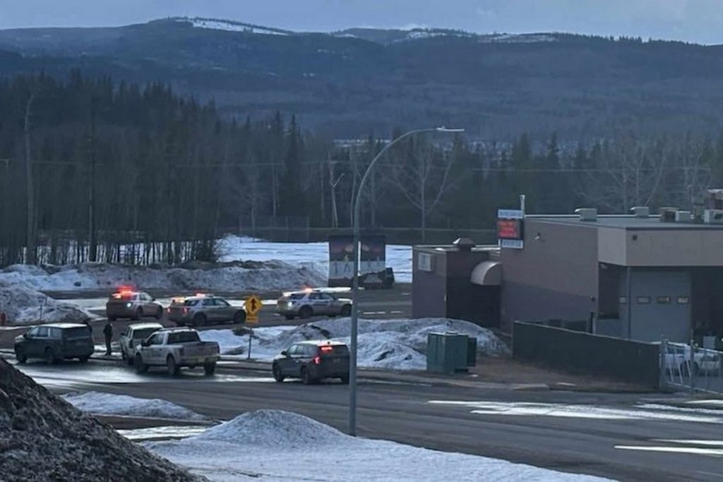 Καναδάς: Μακελειό σε σχολείο με τουλάχιστον 10 νεκροί, ανάμεσά τους και η δράστρια