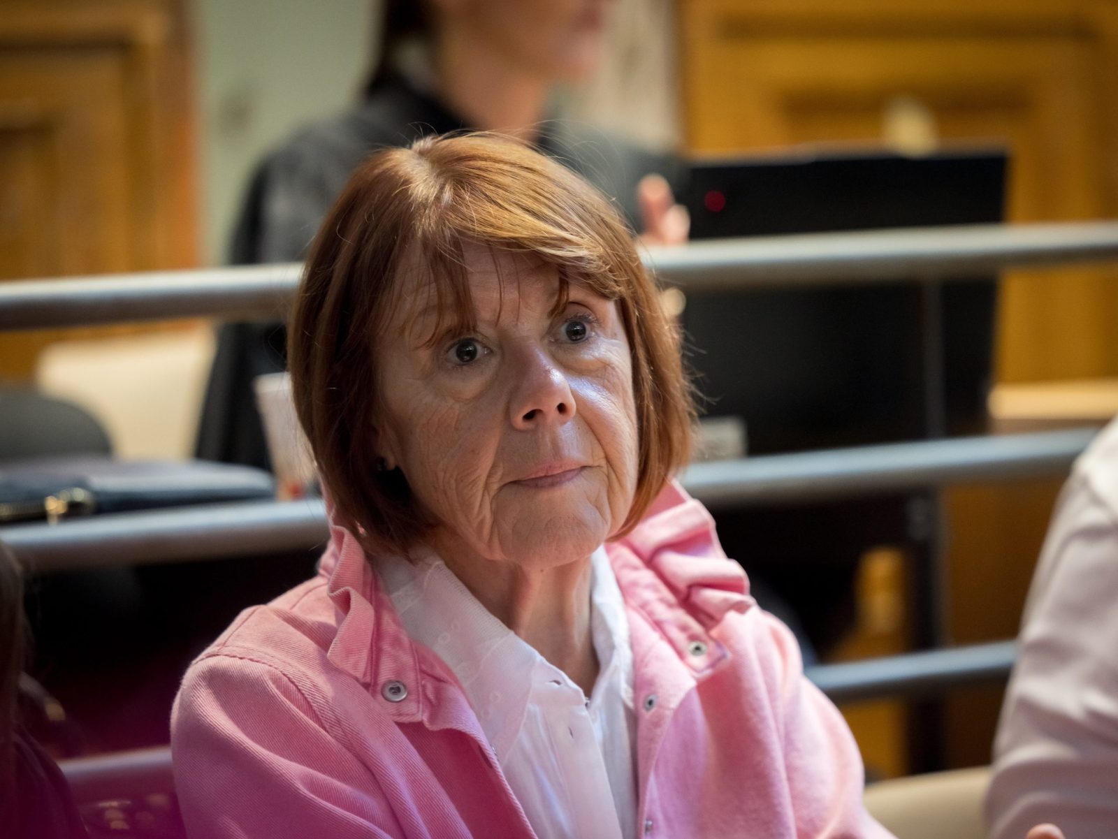 Ζιζέλ Πελικό: Τα συγκλονιστικά αποσπάσματα από το βιβλίο της για τους ομαδικούς βιασμούς- «53 άνδρες είχαν έρθει σπίτι μας»