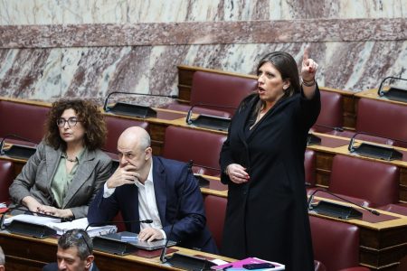Κωνσταντοπούλου: Αποκάλεσε «κηφήνες» τους βουλευτές της ΝΔ, αρνείται να ανακαλέσει