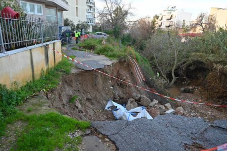Ρέμα Πικροδάφνης: Σε εξέλιξη οι εργασίες – Αυτοψία Χαρδαλιά