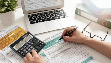 Ξεκινά η υποβολή δηλώσεων – Προσοχή στα 4 σημεία που «καίνε»