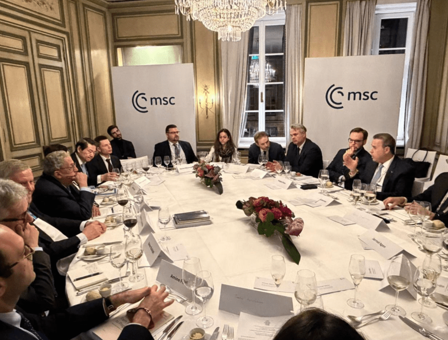 Παπασταύρου από Μόναχο: Η Ευρώπη να επενδύσει στην ενεργειακή της ασφάλεια