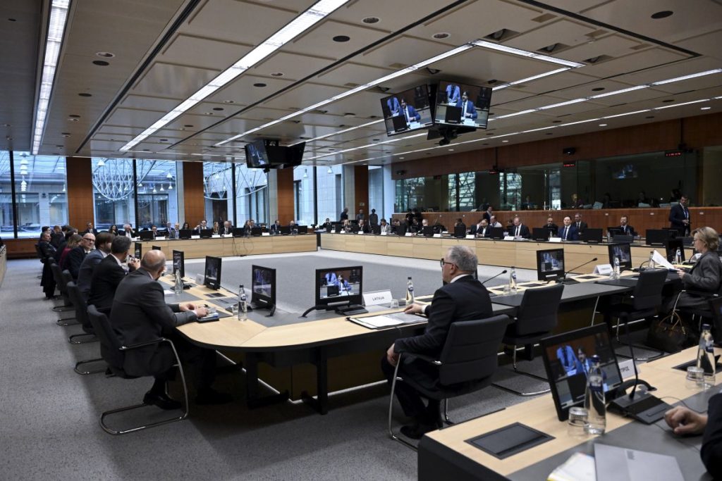 Ευρώ, άμυνα και ισχύς: Η Ευρωπαϊκή Ένωση αλλάζει βηματισμό – Τι αναμένεται από Βρυξέλλες