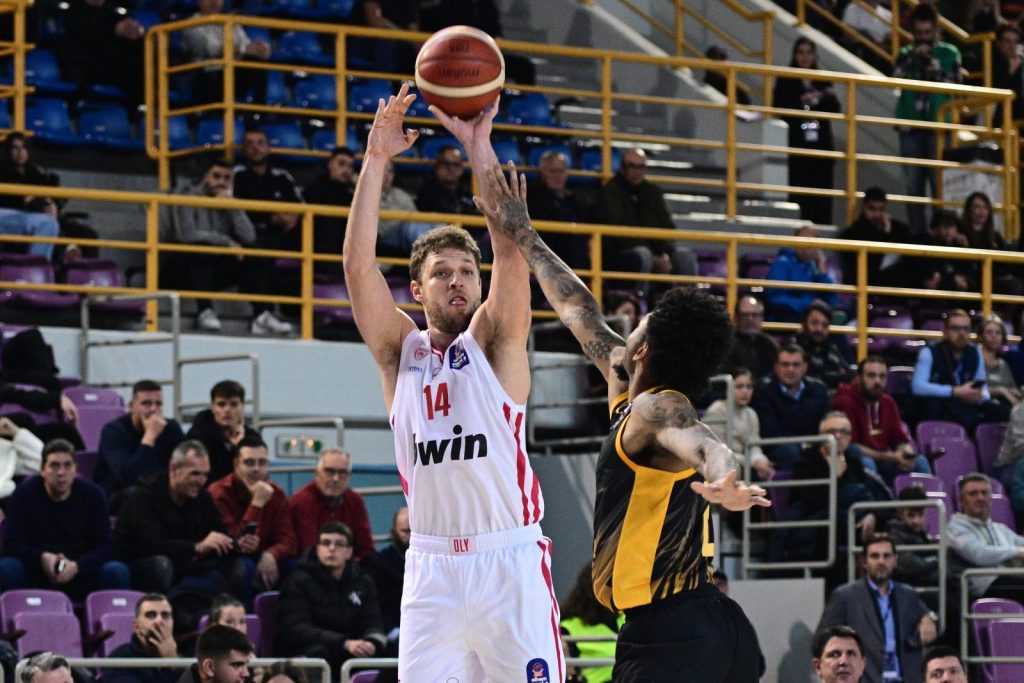 Ολυμπιακός-ΑΕΚ 81-67: «Περίπατος» και πρόκριση στα ημιτελικά