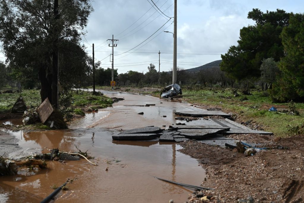 Κακοκαιρία: Ήχησε το 112 στην Αιτωλοακαρνανία