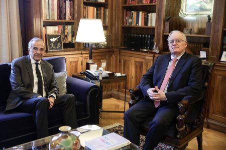 Πυρά Σαμαρά στην Κυβέρνηση – Τι είπε σε Τασούλα