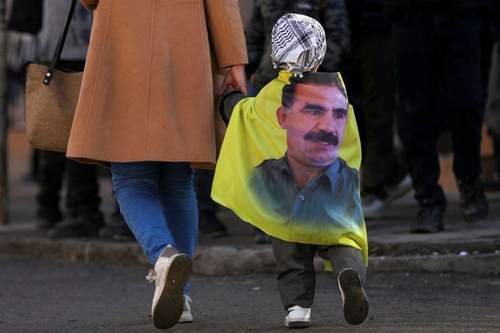 Η τουρκική Βουλή ενέκρινε έκθεση για την ειρηνευτική διαδικασία με το PKK