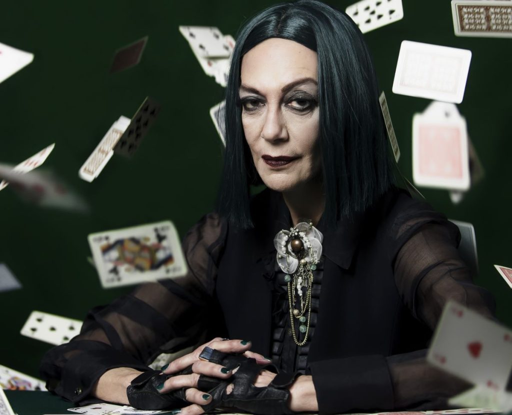 Δήμητρα Χατούπη: «Ευτυχώς, συνεχίζω να εκπλήσσομαι»