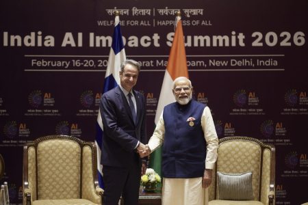 Το 48ωρο του Μητσοτάκη στην Ινδία – Τι γίνεται με τα θερμά μέτωπα στην Αθήνα