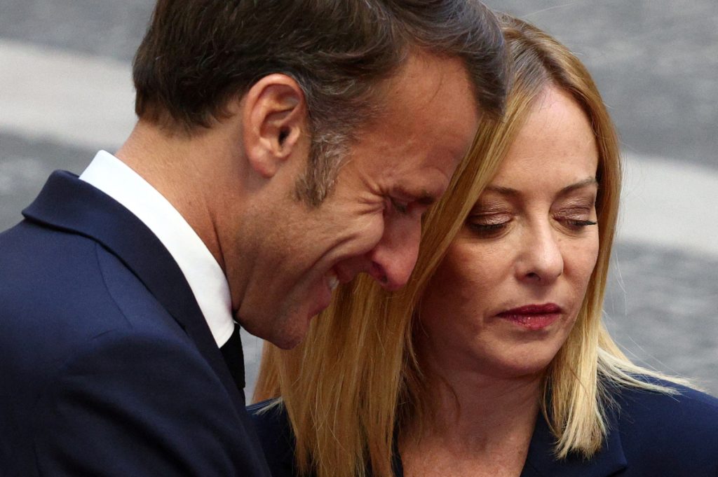 Σύγκρουση Μελόνι-Μακρόν για τη δολοφονία του Γάλλου ακροδεξιού ακτιβιστή Κεντέν Ντεράνκ