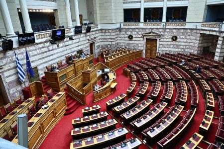 Κόντρα ΝΔ-ΚΚΕ για τα επεισόδια στη Νίκαια: «Επικροτείτε την βία»-«Εσείς θα έχετε τον φόβο»