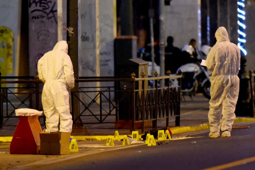 Κορυδαλλός: Έκρηξη χειροβομβίδας – Ζημιές σε έξι αυτοκίνητα και ένα σπίτι