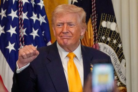 Ιράν: Θα επιτεθεί ο Τραμπ το Σαββατοκύριακο; Τι μπορεί να τον αποτρέψει