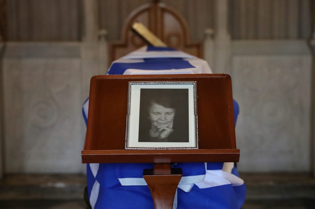 Ελένη Γλύκατζη Αρβελέρ: Στη Μητρόπολη η σορός της, στις 13:00 η νεκρώσιμος ακολουθία