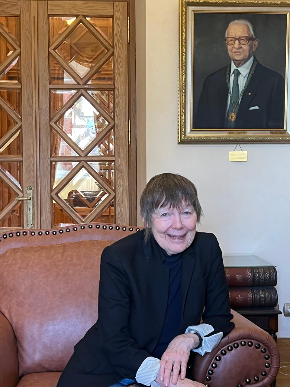 «Η Γαλλία είναι η ευρωπαϊκή χώρα με το χαμηλότερο ποσοστό εμπιστοσύνης στη πολιτική» – Η Νονά Μαγέρ στο ΒΗΜΑ