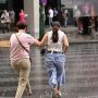 Καύσωνας στην Αθήνα, υπερκαταιγίδες στη Βόρεια Ελλάδα: Οι ειδικοί εξηγούν