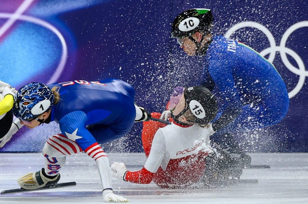 Χειμερινοί Ολυμπιακοί Αγώνες: Αθλήτρια παραλίγο να χάσει το μάτι της στο πατινάζ ταχύτητας