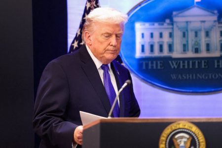 Δασμοί Τραμπ: Οι εσπευσμένοι ελιγμοί, οι αποζημιώσεις δισεκατομμυρίων και το βάρος στο Κογκρέσο