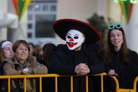 Απόκριες: Στο Σύνταγμα η καρναβαλική παρέλαση, κορυφώνονται οι εκδηλώσεις