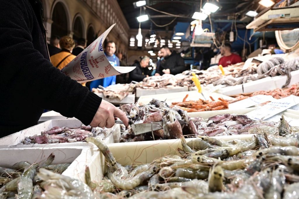 Ποια σούπερ μάρκετ είναι ανοιχτά σήμερα Καθαρά Δευτέρα – Τι ισχύει για λαϊκές, Βαρβάκειο