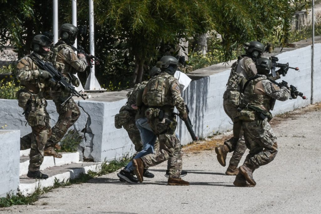 Στρατιωτική θητεία: Από σήμερα η νέα ΕΣΣΟ – Τι αλλάζει και ποιο είναι το νέο μοντέλο