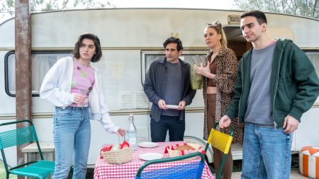 «Κάμπινγκ»: Backstage από τα γυρίσματα της νέας κωμωδίας του Mega