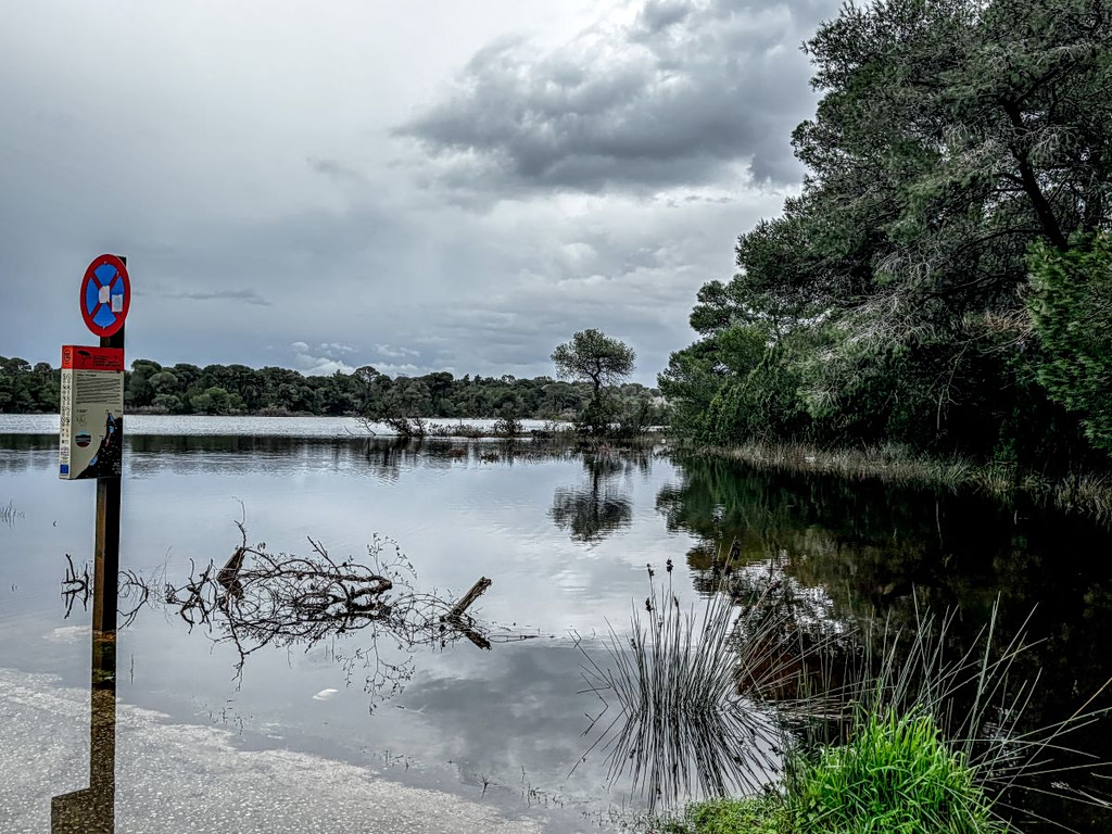 Έβρος: Ολονύχτια μάχη με τα νερά – Έπεσαν πάνω από 1.600 κυβικά νερού το δευτερόλεπτο