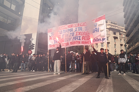 Τέμπη: Στους δρόμους μαθητές και φοιτητές 3 χρόνια μετά την τραγωδία – Κλειστά κέντρο, μετρό