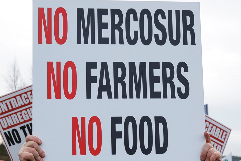 Οι Βρυξέλλες εφαρμόζουν την εμπορική συμφωνία ΕΕ-Mercosur παρά το «φρένο»