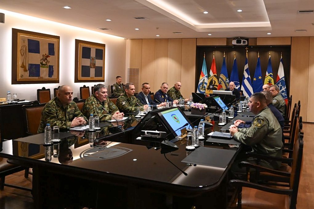 Εκτακτη σύσκεψη Δένδια για πόλεμο στο Ιράν – Κινήσεις για ασφάλεια, δυνάμεις σε επιφυλακή