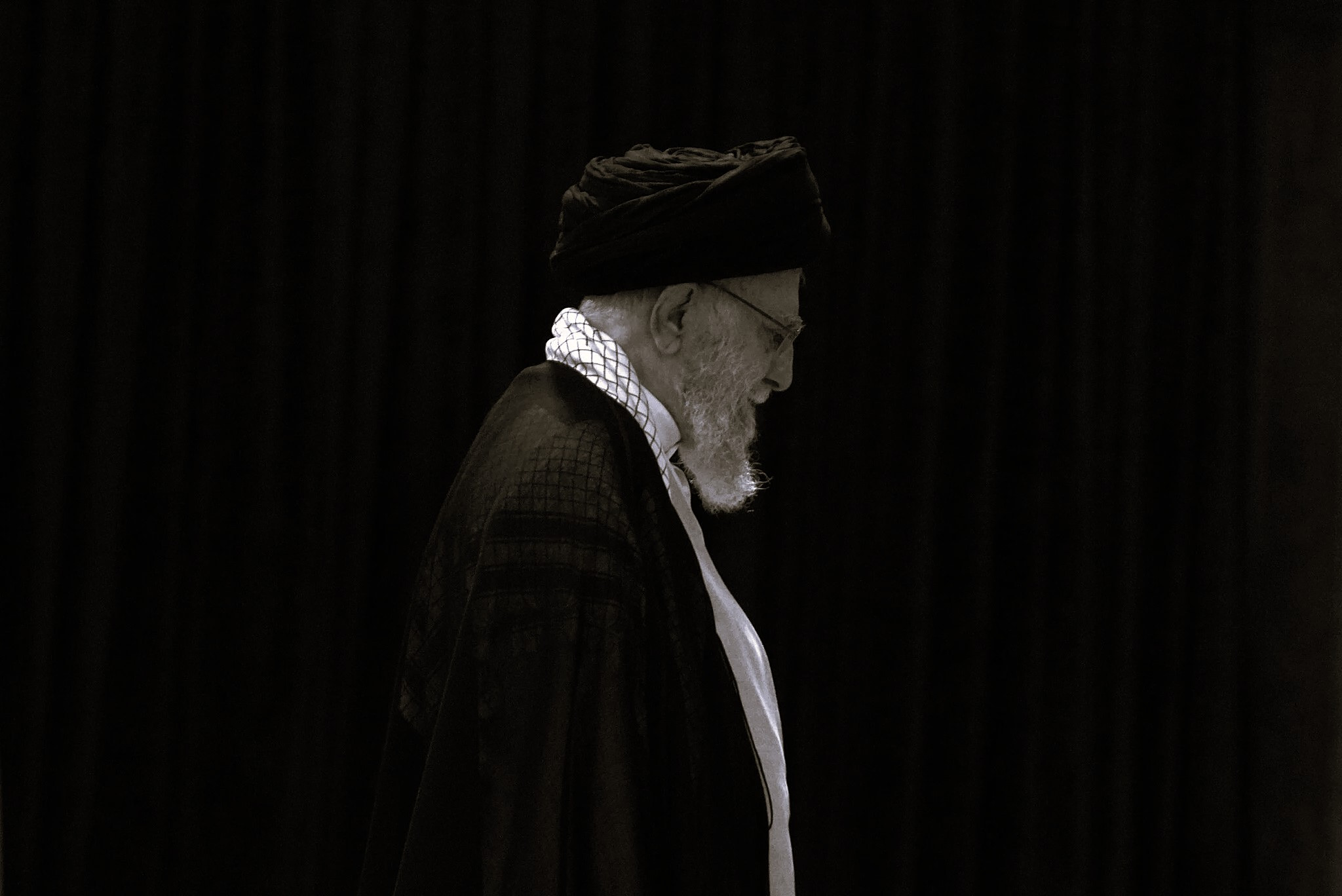 Αλί Χαμενεΐ: Το τέλος του ασκητή δικτάτορα που κράτησε το Ιράν σε ομηρία