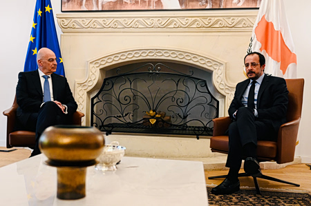 Δένδιας στην Κύπρο: «Η Ελλάδα θα δώσει όποια βοήθεια μπορεί»