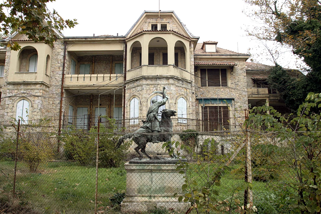 Τατόι:  Προς ένα σύγχρονο château με ιστορικό αποτύπωμα