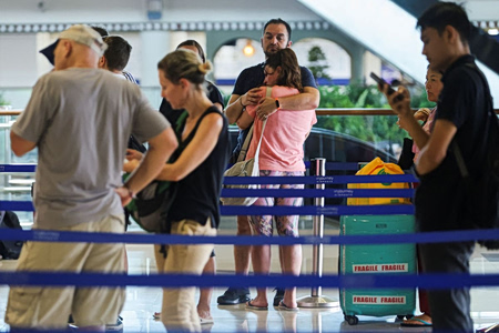 Λοβέρδος: 1.500 εγκλωβισμένοι Έλληνες – Δεν μπορεί το ελληνικό κράτος να αναλάβει το κόστος διαμονής