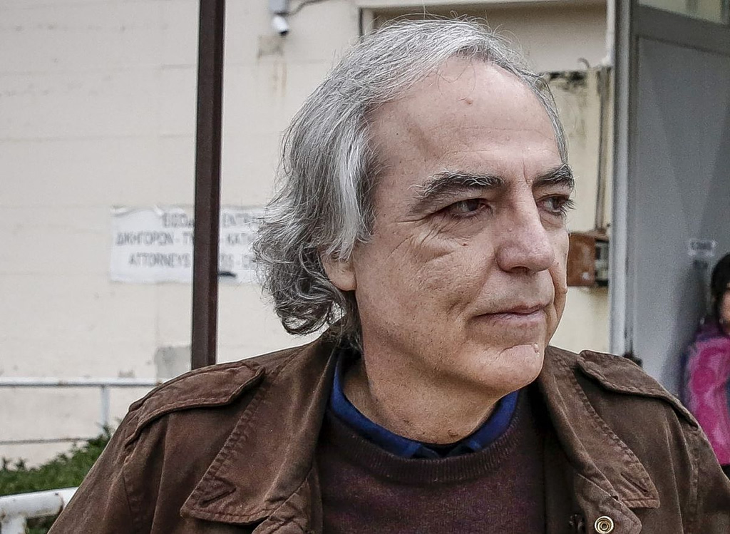 «Να χαίρεστε τη ματωμένη τηλεθέαση»: Οργή θυμάτων τρομοκρατίας για τη συνέντευξη Κουφοντίνα