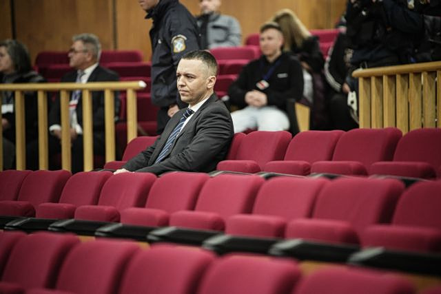 Η σωστή πλευρά της Ιστορίας