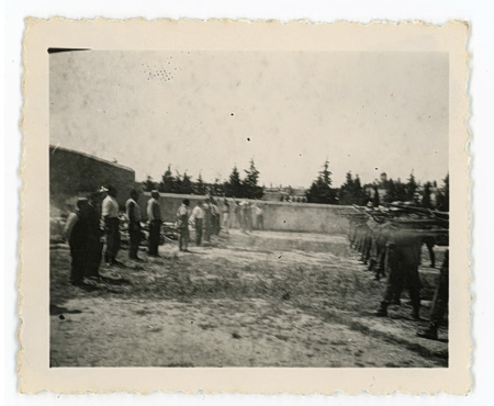 Καισαριανή: Η συγκλονιστική στιγμή της εκτέλεσης των 200 πατριωτών