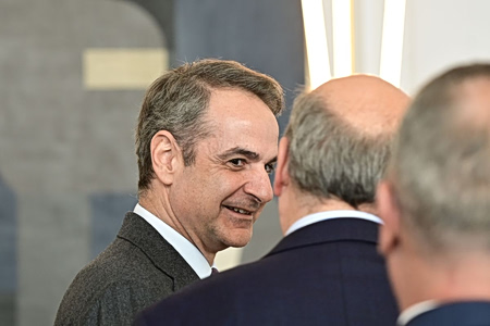 Διπλωματικός μαραθώνιος Μητσοτάκη για τη στρατιωτική συνδρομή στην Κύπρο