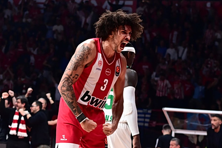 Ολυμπιακός-Παναθηναϊκός 86-80: «Ερυθρόλευκη» κυριαρχία και 11η σερί νίκη κόντρα στους πράσινους