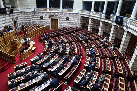 Ο πόλεμος στο Ιράν μονοπωλεί την Ελληνική Βουλή – Προβληματισμός και συσπείρωση