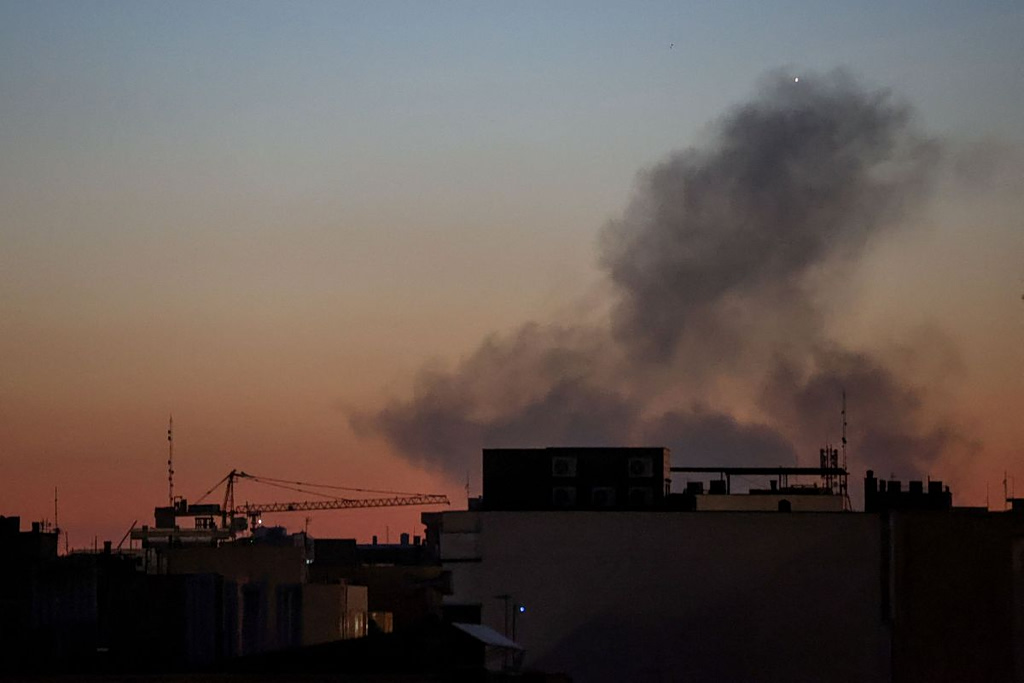 Ιράν: 2η εβδομάδα πολέμου – Τραμπ: Άνευ όρων παράδοση – Μαζικός βομβαρδισμός της Τεχεράνης- Συνεχής ενημέρωση