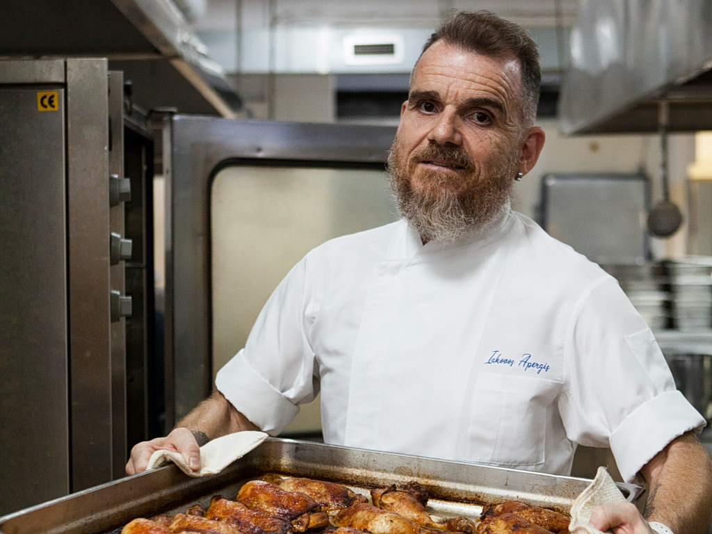 Το Συνταγολόγιο του Ιάκωβου Απέργη αξίζει μια θέση στη βιβλιοθήκη μας για πολλούς λόγους