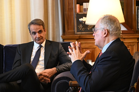 Μπλόκο στην αισχροκέρδεια: Πλαφόν σε καύσιμα και σούπερ μάρκετ – Πρωθυπουργός σε ΠτΔ