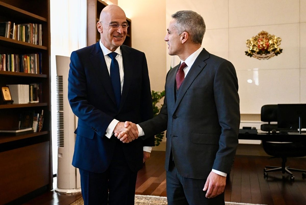 Δένδιας από Σόφια: Ενίσχυση της αμυντικής συνεργασίας Ελλάδας – Βουλγαρίας